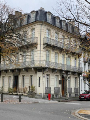 Ground Floor - Hauseman Building close to Thermes Bagnères-De-Luchon